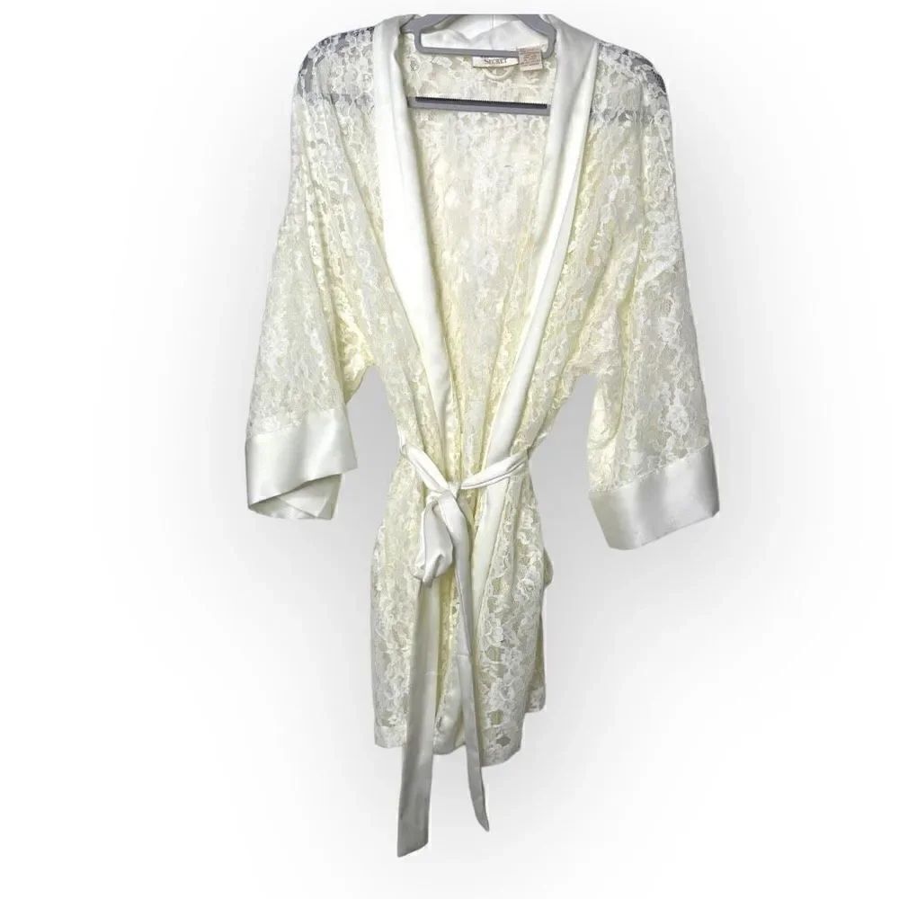 Victora's Secret Cream lace Robe Size OS